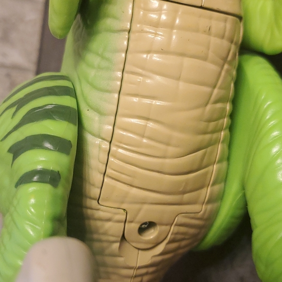 Jurassic World Action Dinosaur - Picture 5 of 8